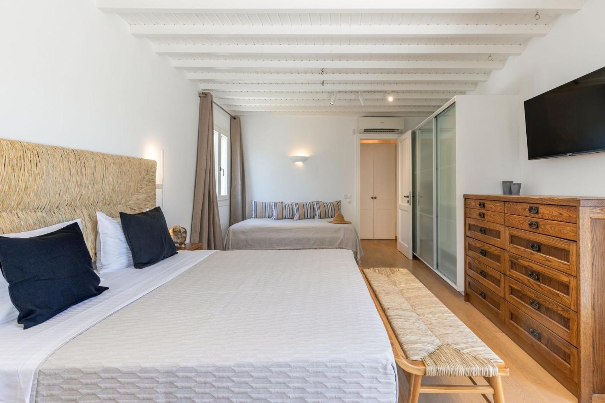 Myconian Platinum Senior & Deluxe Villas Kalafatis Ngoại thất bức ảnh